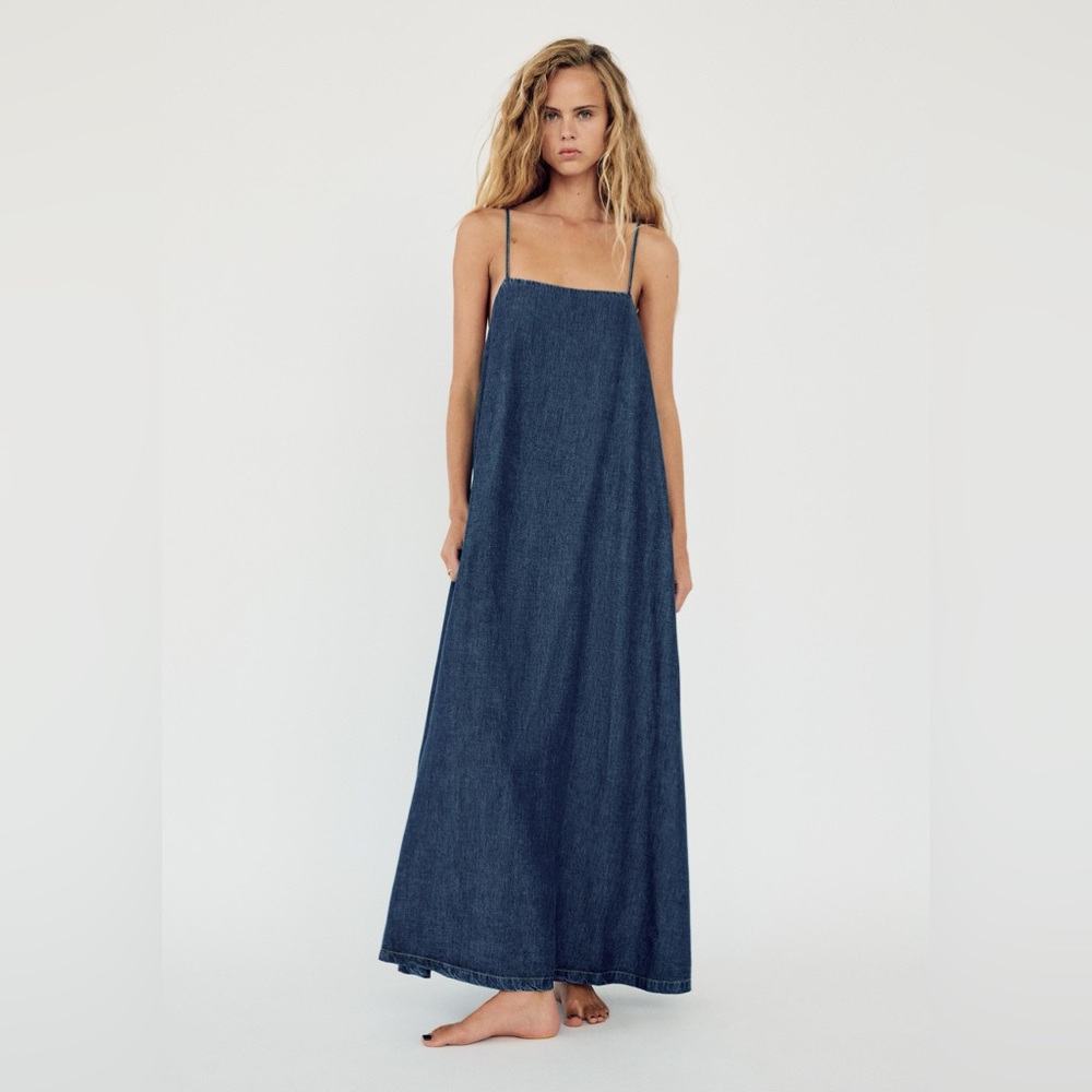 Zara FLOWY DENIM DRESS TRF
DARK INDIGO 0/6929/284/443/02